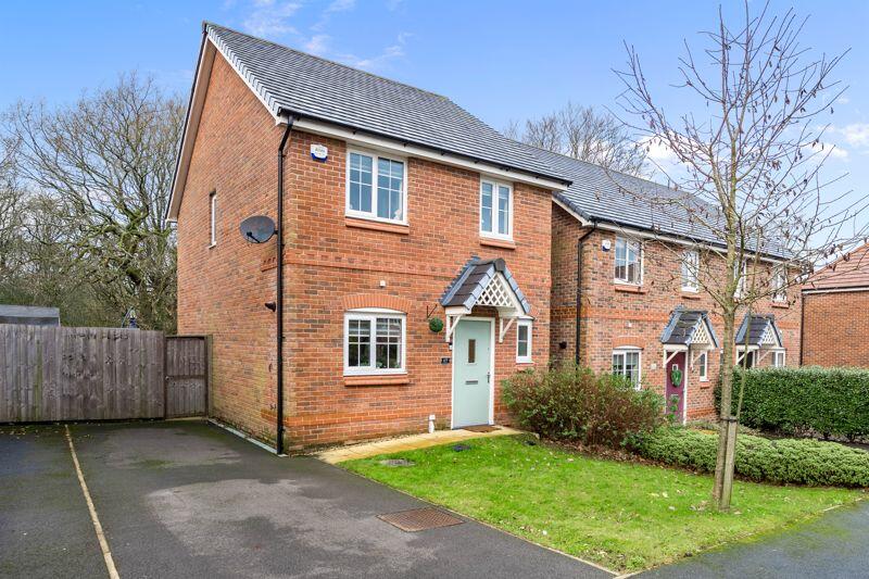 3 bedroom detached house for sale in Broadfern, Standish, Wigan, WN6