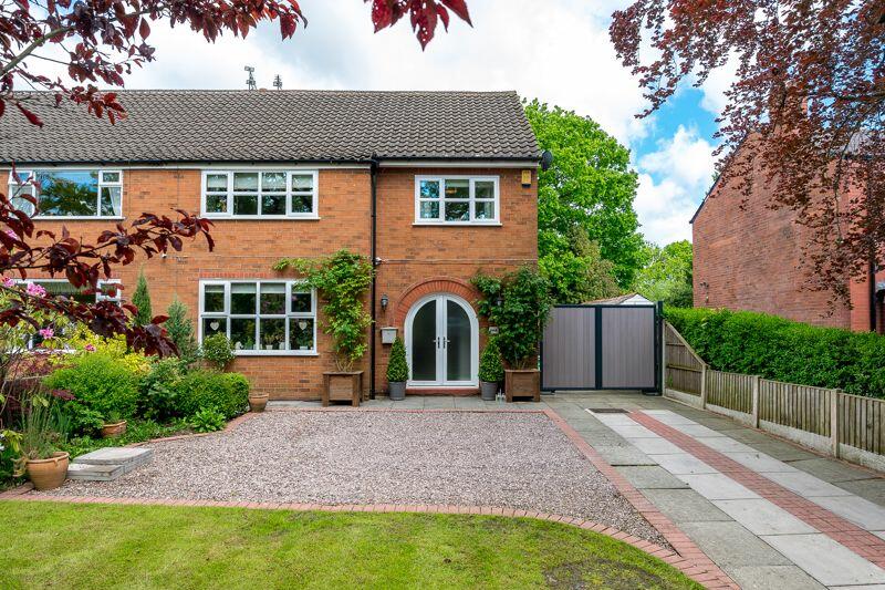 3 bedroom semidetached house for sale in Gathurst Lane, Shevington