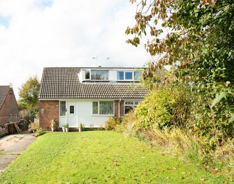 3 bedroom semidetached house for sale in Greaves Close, Appley Bridge