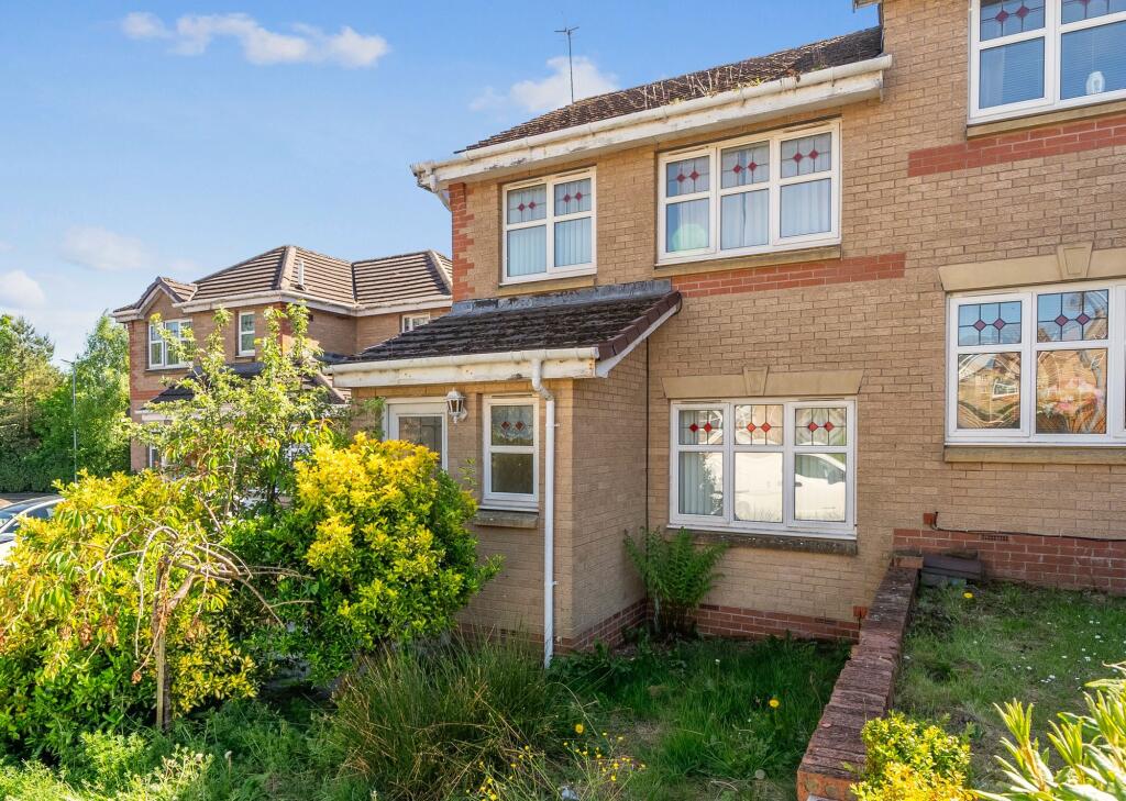 Main image of property: 2 Perrays Grove, Dumbarton, G82 5HY