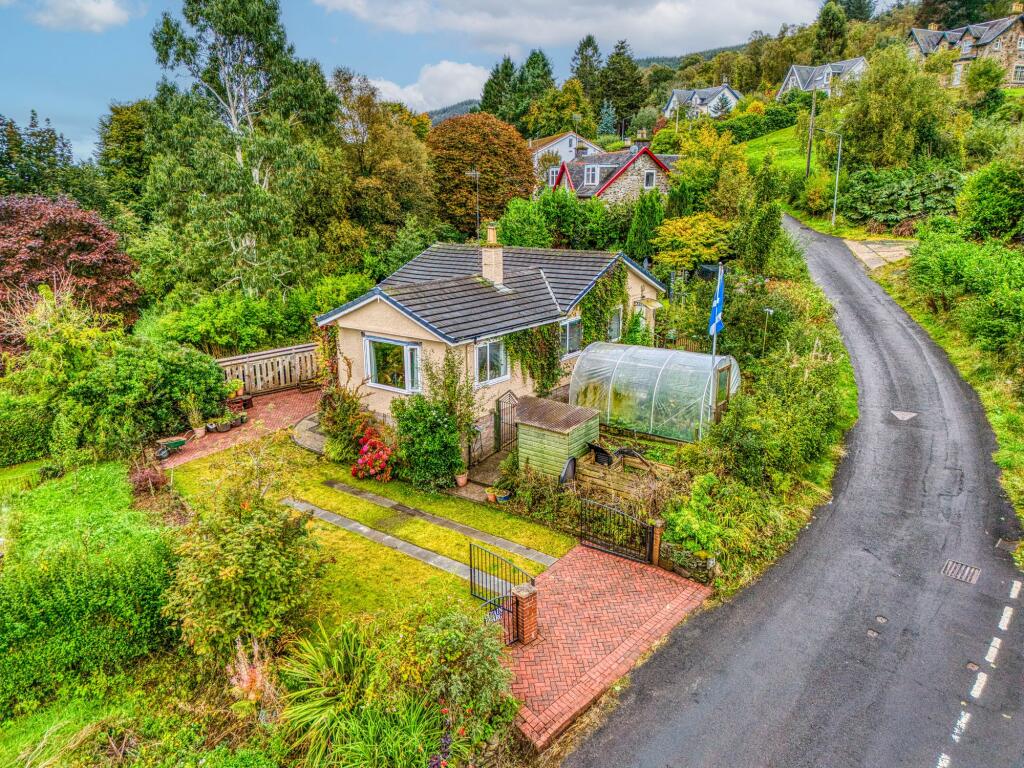 Main image of property: Cluain Dearg, Clynder, G84 0QF