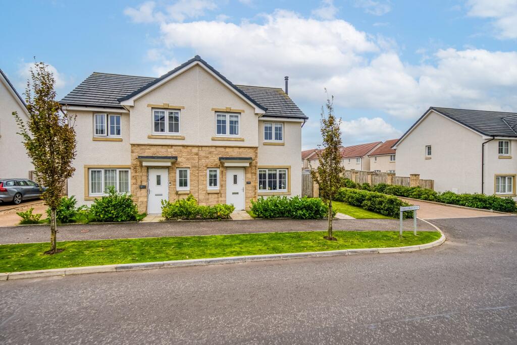 Main image of property: 8 Red Burn Wynd, Helensburgh, G84 7EH