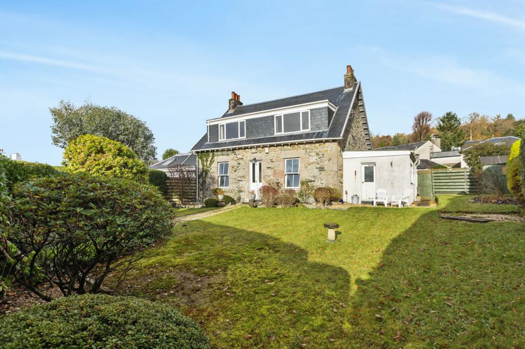 Main image of property: Lower Beechwood, Cumberland Road, Rhu, G84 8RX