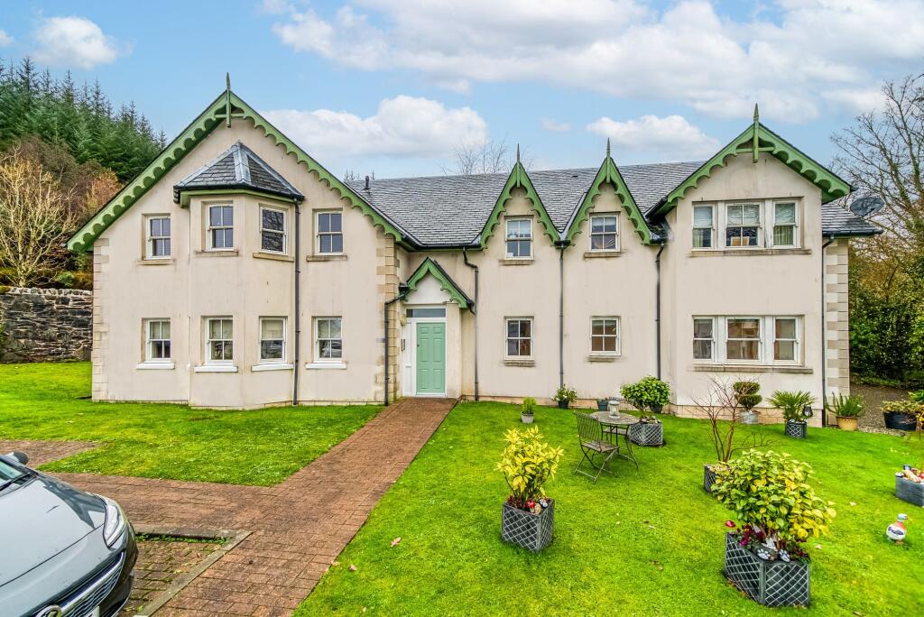 Main image of property: Flat 2 Dalandhui West, Garelochhead, G84 0BE