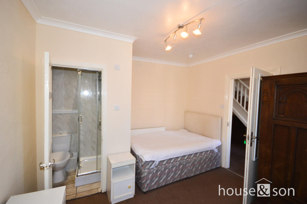 Additional property image - Moorfield Grove, Moordown