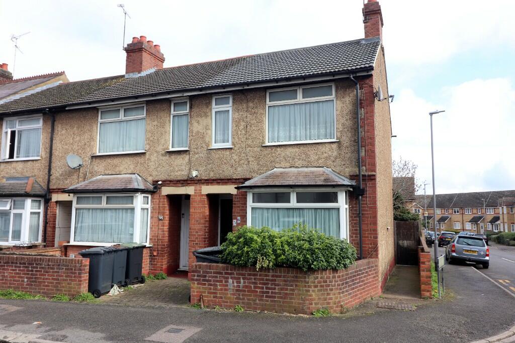 Main image of property: Beechwood Road, Luton, Bedfordshire, LU4 8RP