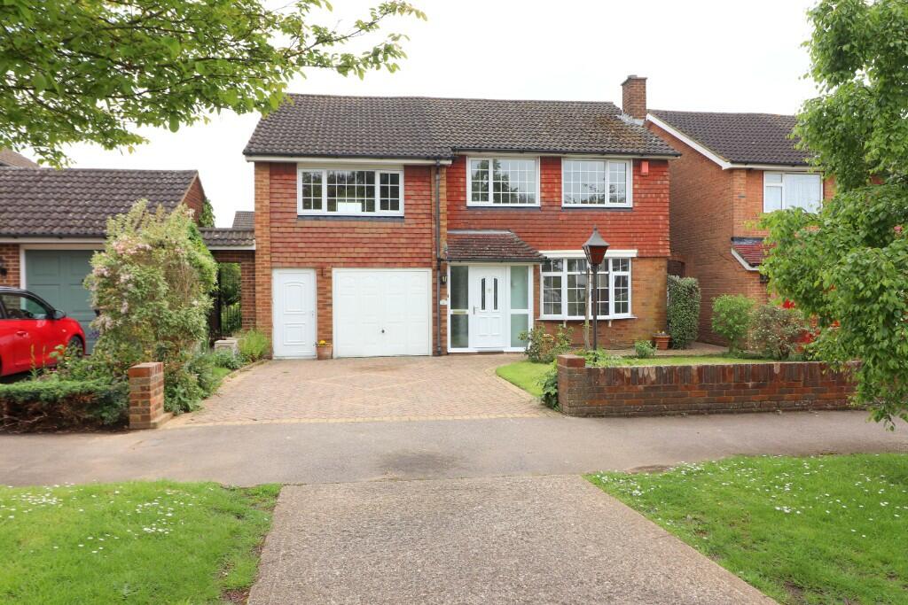 4 bedroom detached house for sale in Croxton Close, Limbury Mead, Luton, LU3 2UQ, LU3