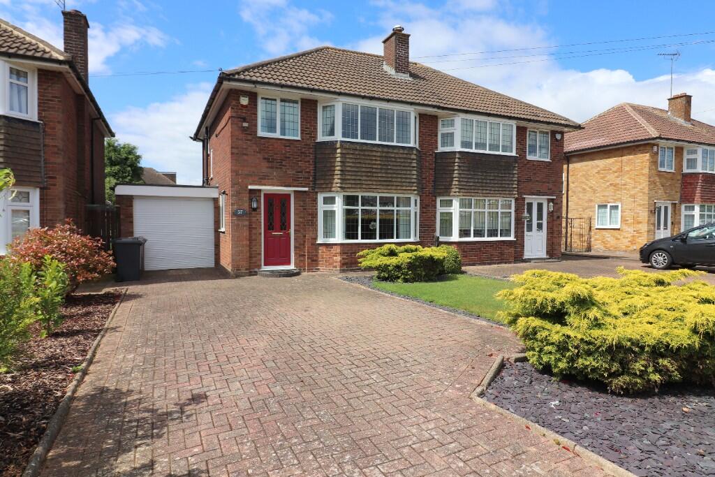 Main image of property: Ravenbank Road, Putteridge, Luton, LU2 8EJ