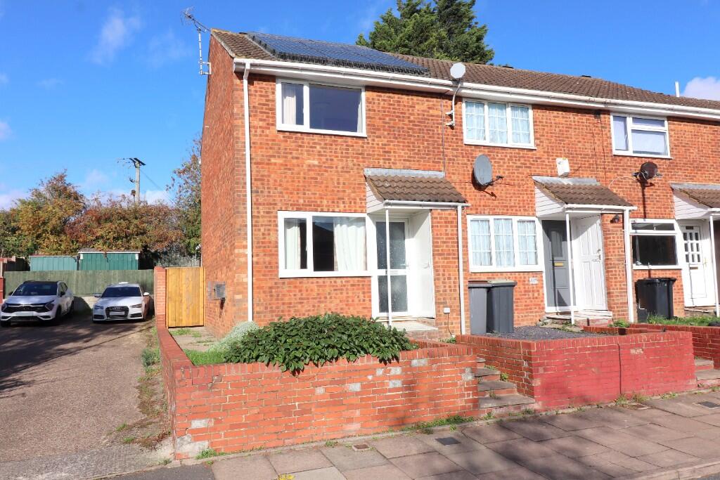 Main image of property: Brussels Way, Luton, Bedfordshire, LU3 3TJ