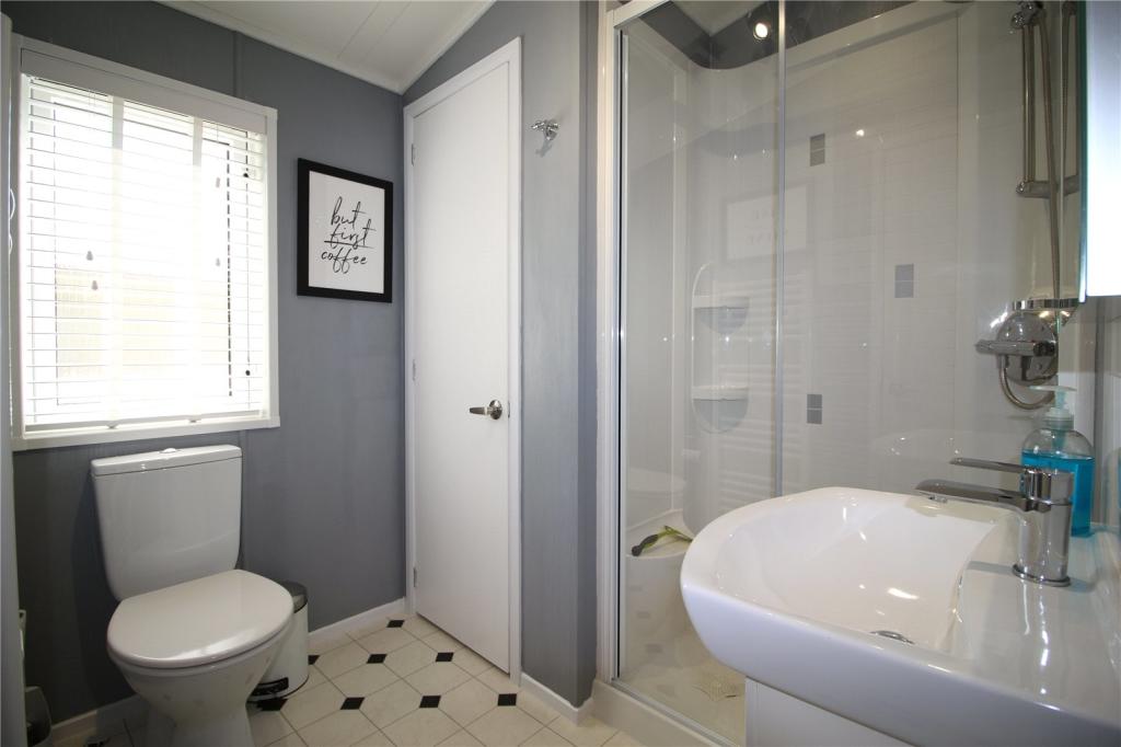 4 bedroom detached house for sale in Spring Meadow, Broadway Lane