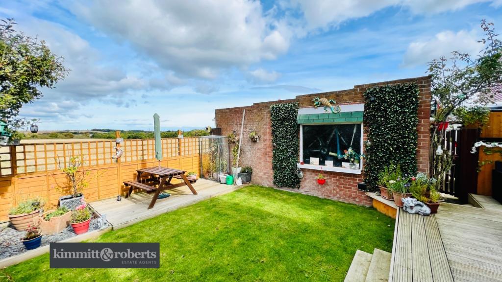 4 bedroom semidetached bungalow for sale in Seaton Lane, Seaton