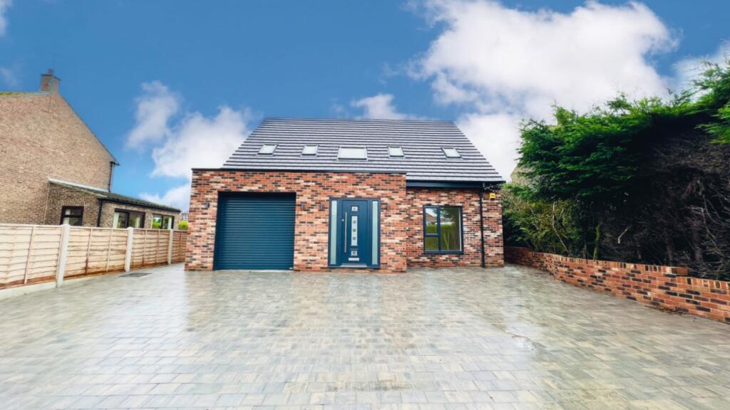3 bedroom detached house for sale in Durham Lane, Easington Village