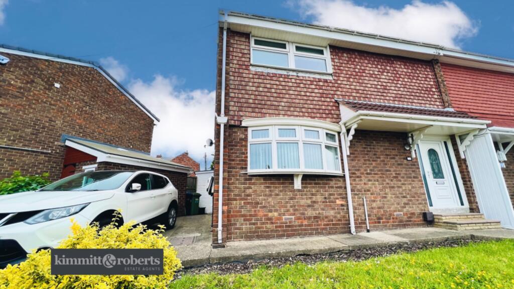 2 bedroom semidetached house for sale in Northlea Road, Seaham, Durham