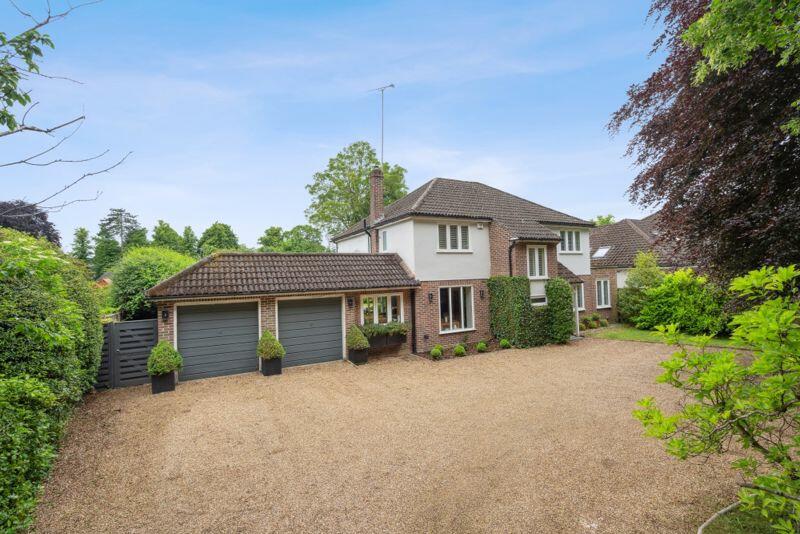4 bedroom detached house for sale in Maidenhead Lower Cookham Road, SL6