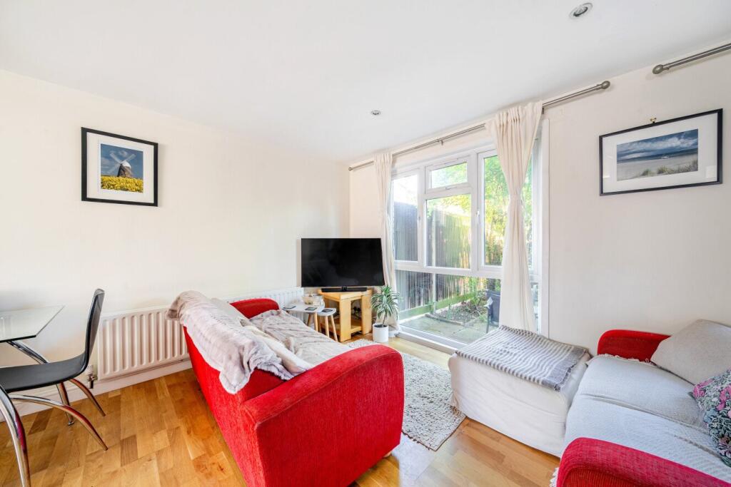 Main image of property: Bedford Hill, Balham, London, SW12