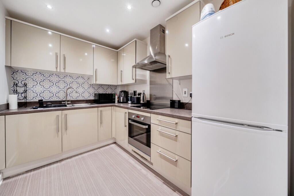 Main image of property: Boundaries Road, Balham, London, SW12