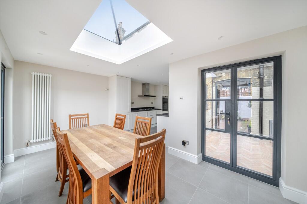 Main image of property: Ravenslea Road, Balham, London, SW12