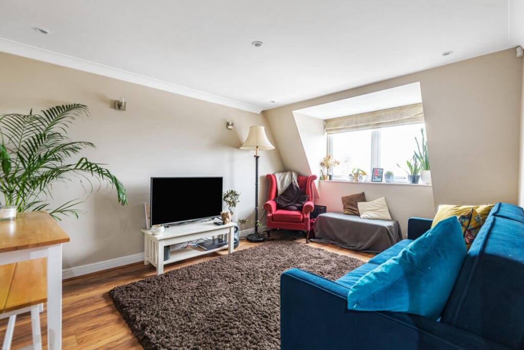Main image of property: Lavender Hill, London, SW11
