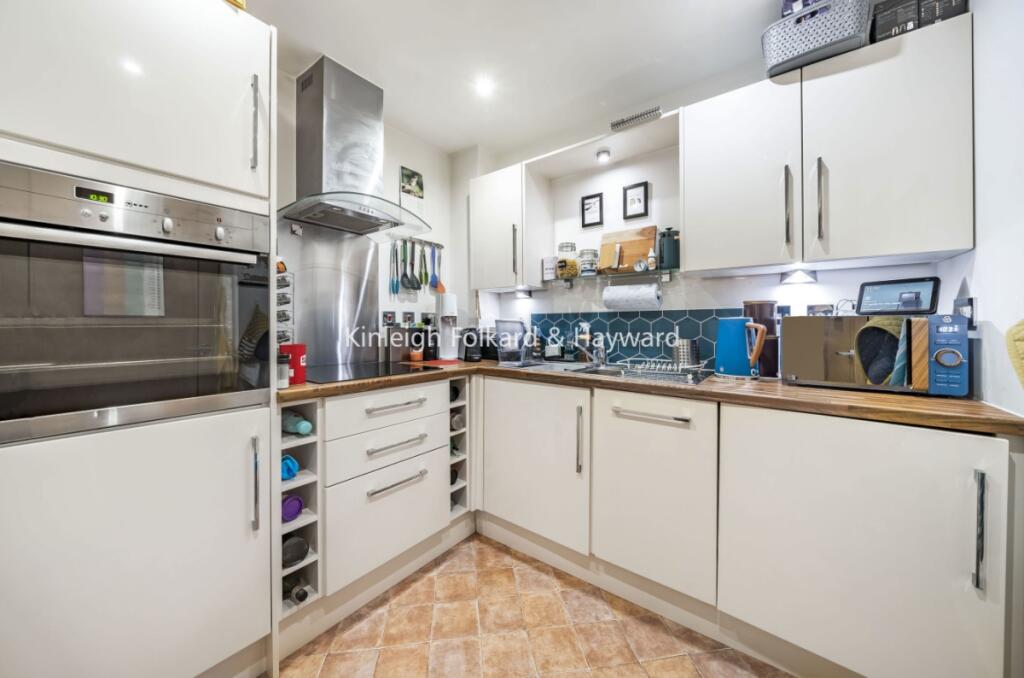 Main image of property: Oakwood Avenue, Beckenham, Kent, BR3