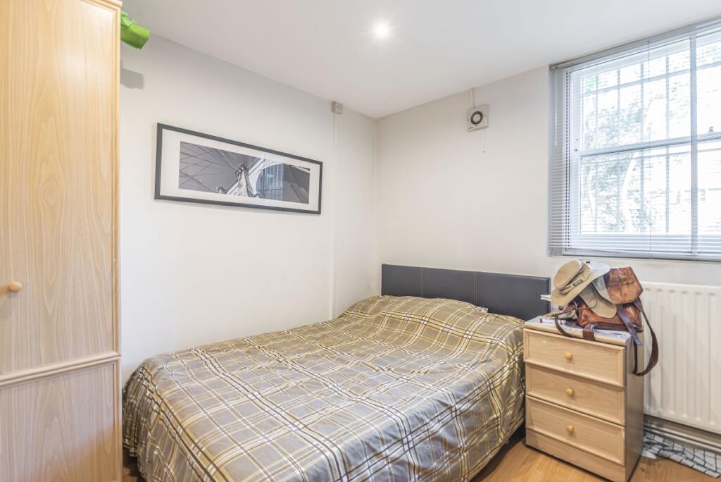 Flat to rent on Shooters Hill Road Blackheath SE3