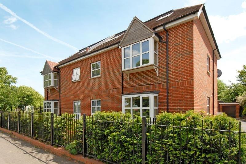 Main image of property: Charlton Park Lane, Charlton, SE7