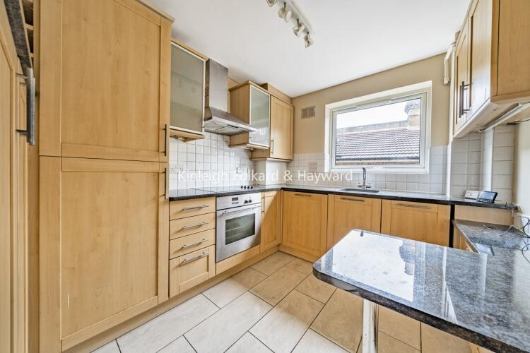 2 bedroom apartment for rent in Ringers Road Bromley BR1