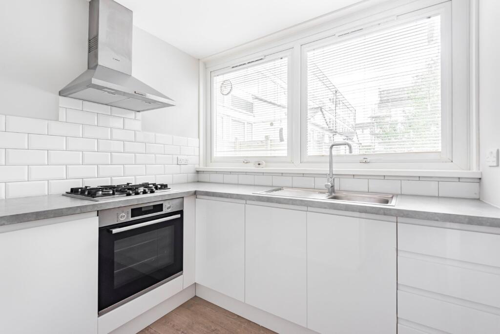 Main image of property: Masons Hill, Bromley, BR2