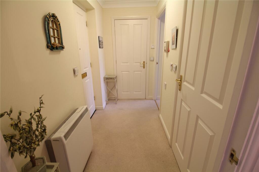 1 bedroom apartment for sale in Beacon Court, Heswall, Wirral, CH60
