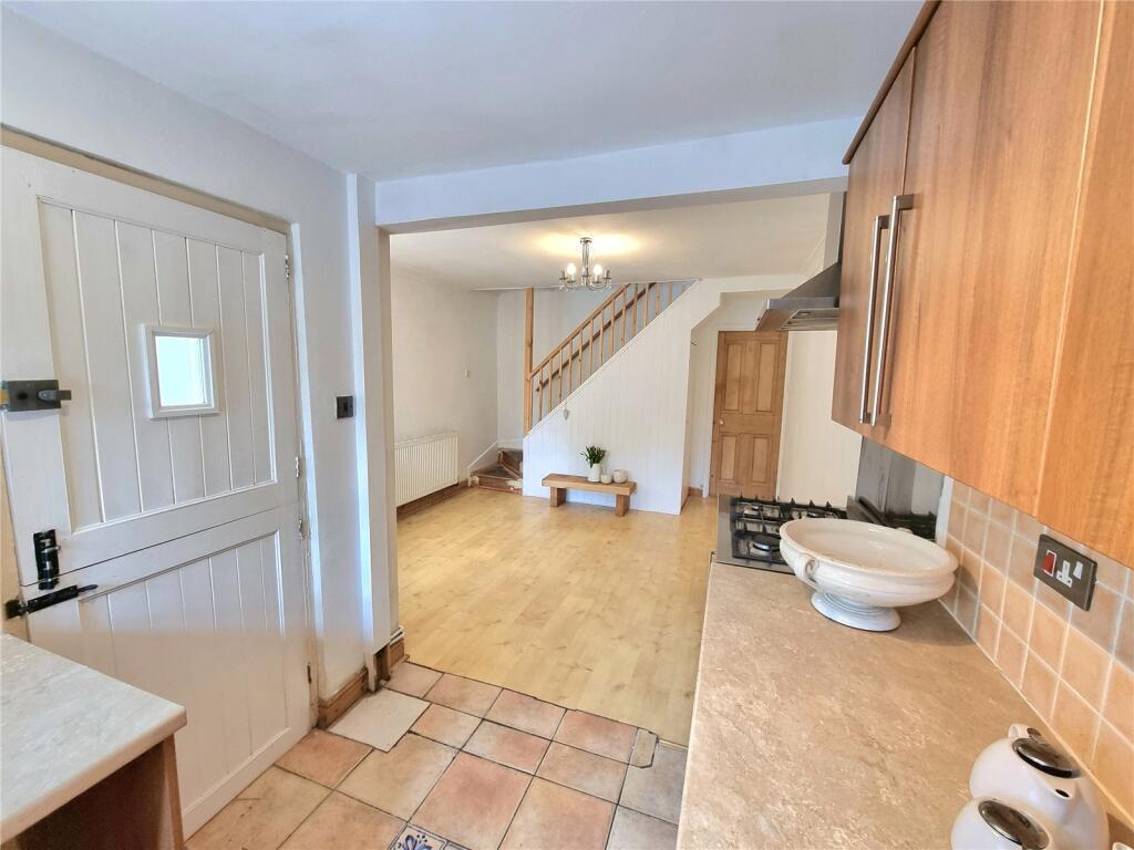 2 bedroom terraced house for sale in Hadlow Terrace, Willaston, Neston