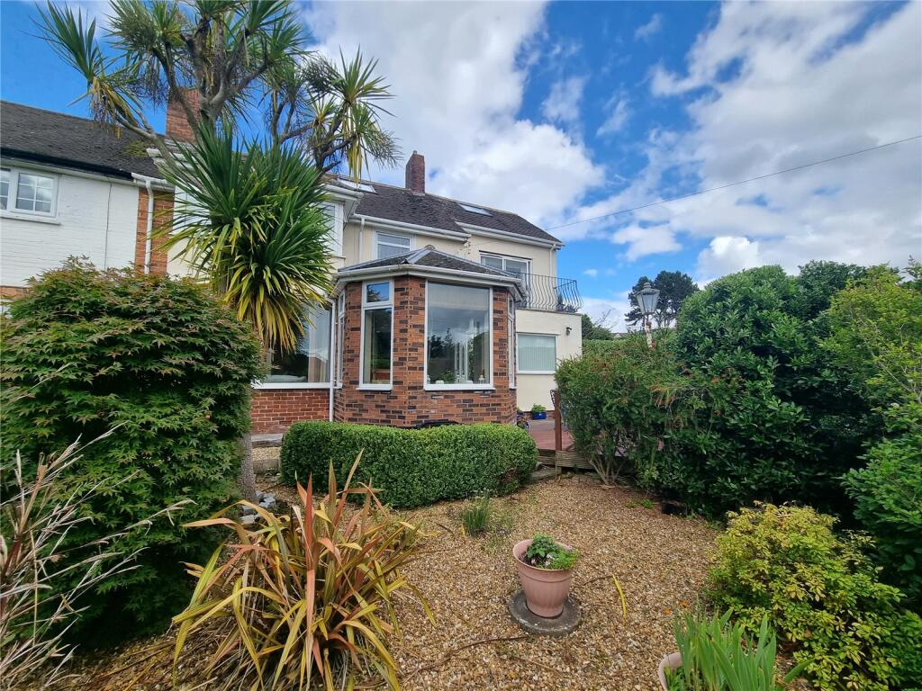 5 bedroom semidetached house for sale in Oldfield Drive, Heswall, CH60