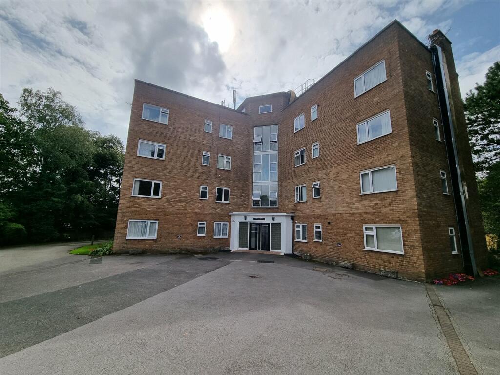 2 bedroom apartment for sale in Telegraph Road, Heswall, Wirral, CH60