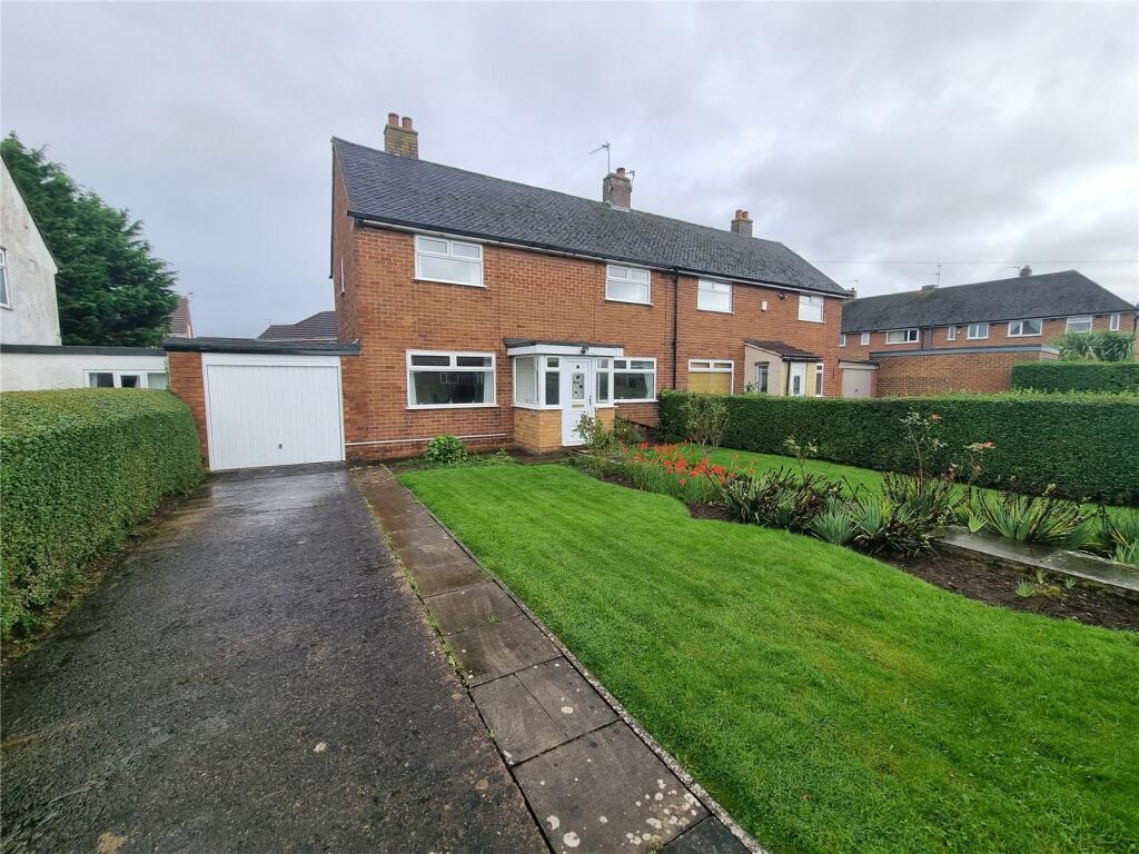 3 bedroom semidetached house for sale in Woodfield Road, Pensby, Wirral, CH61