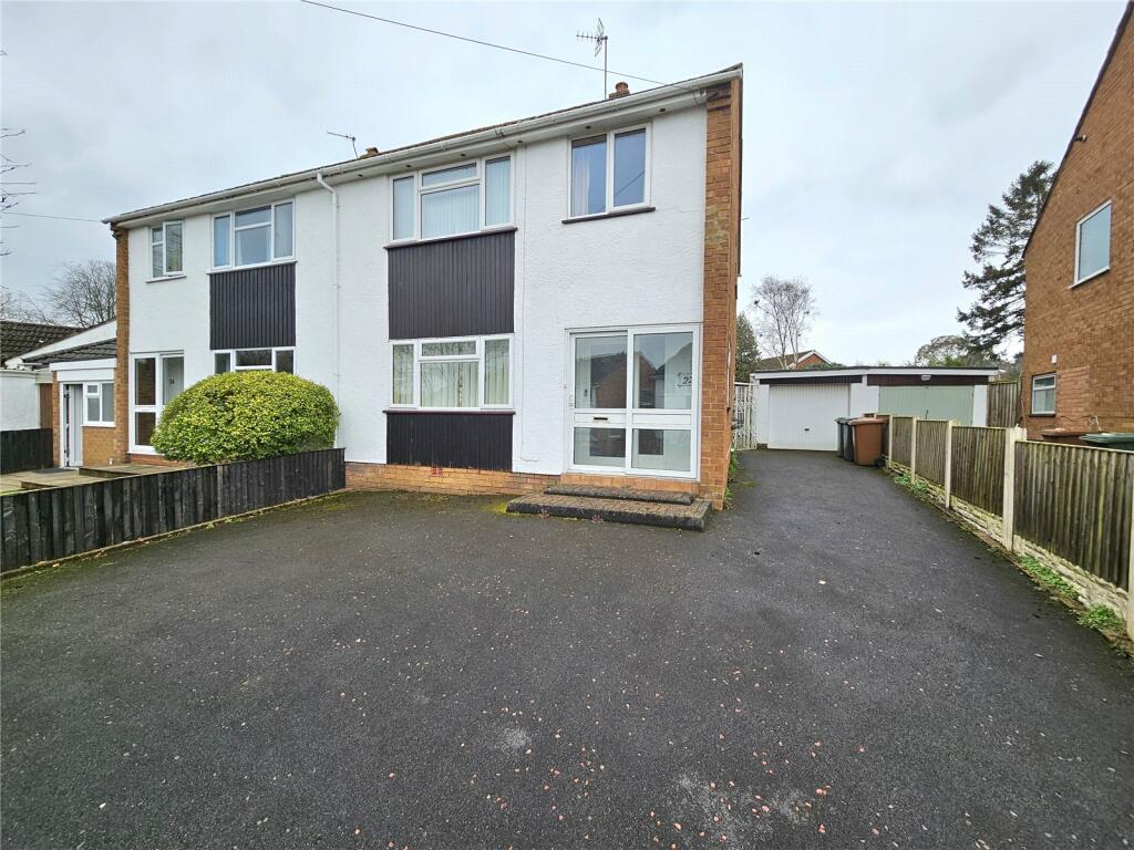 3 bedroom semidetached house for sale in Carol Drive, Heswall, Wirral