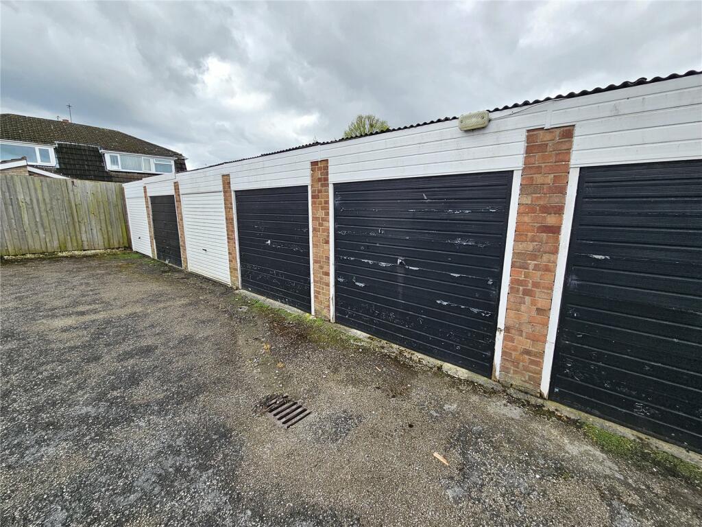 Additional property image - Dee View Court, Neston, Cheshire, CH64