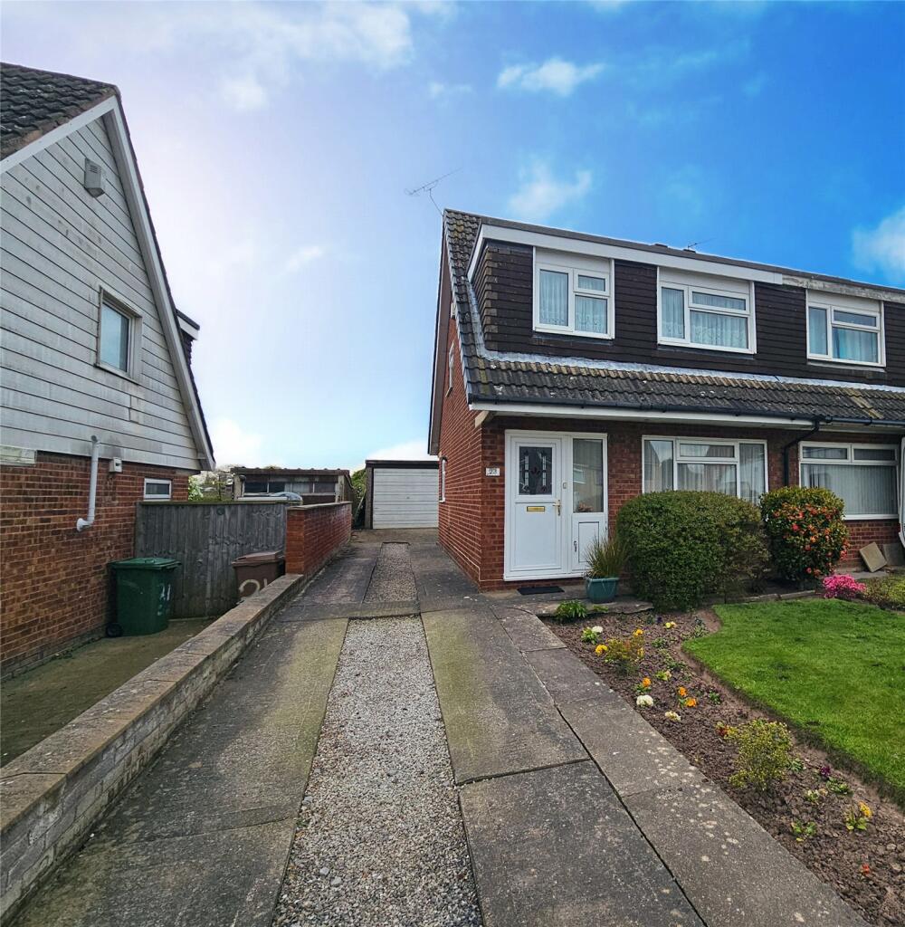 3 bedroom semidetached house for sale in Chatsworth Road, Pensby, Wirral, CH61