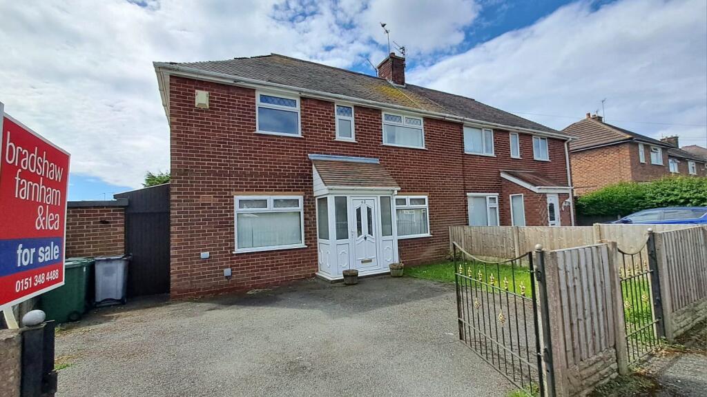 3 bedroom semidetached house for sale in Ridgemere Road, Pensby, Wirral, CH61