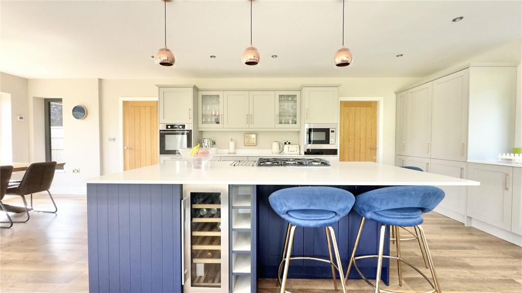Additional property image - Liverpool Road, Neston, Cheshire, CH64