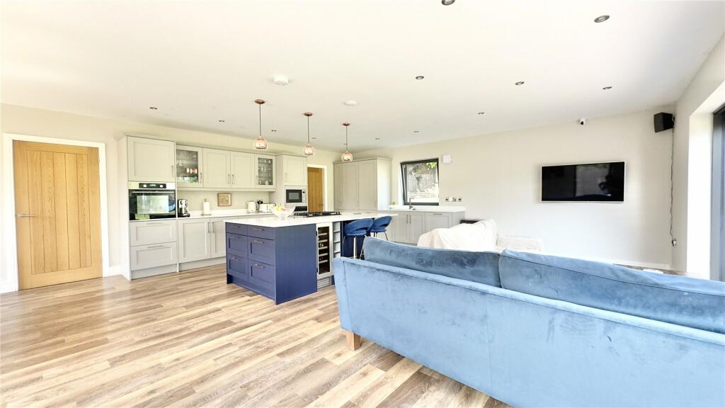Additional property image - Liverpool Road, Neston, Cheshire, CH64