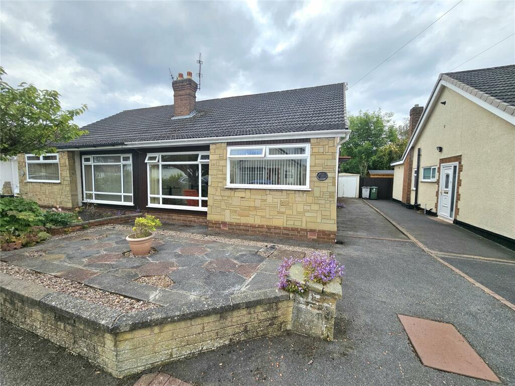 2 bedroom bungalow for sale in Heywood Boulevard, Thingwall, Wirral, CH61