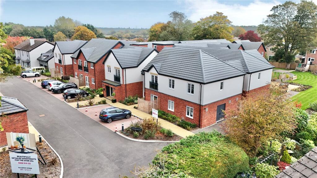 Main image of property: Hooton Road, Willaston, Neston, Cheshire, CH64