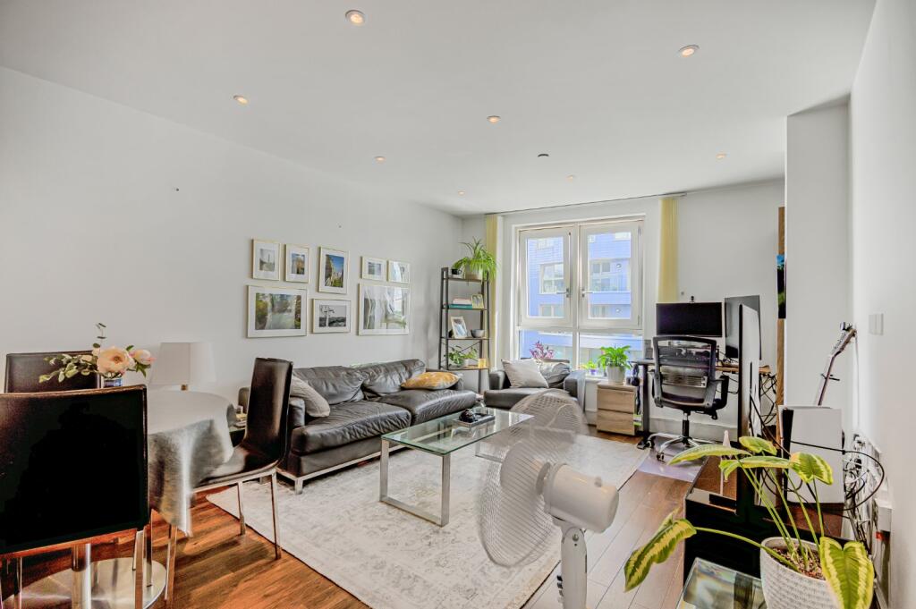Main image of property: Queensland Road, London, N7