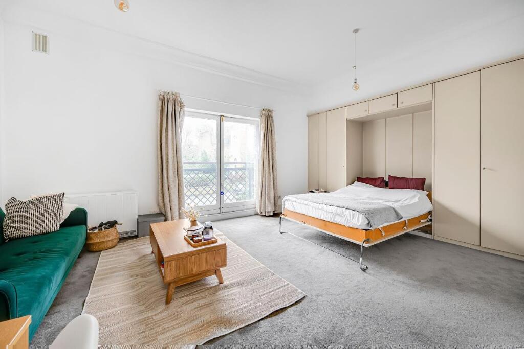 Main image of property: Milner Square, London, N1