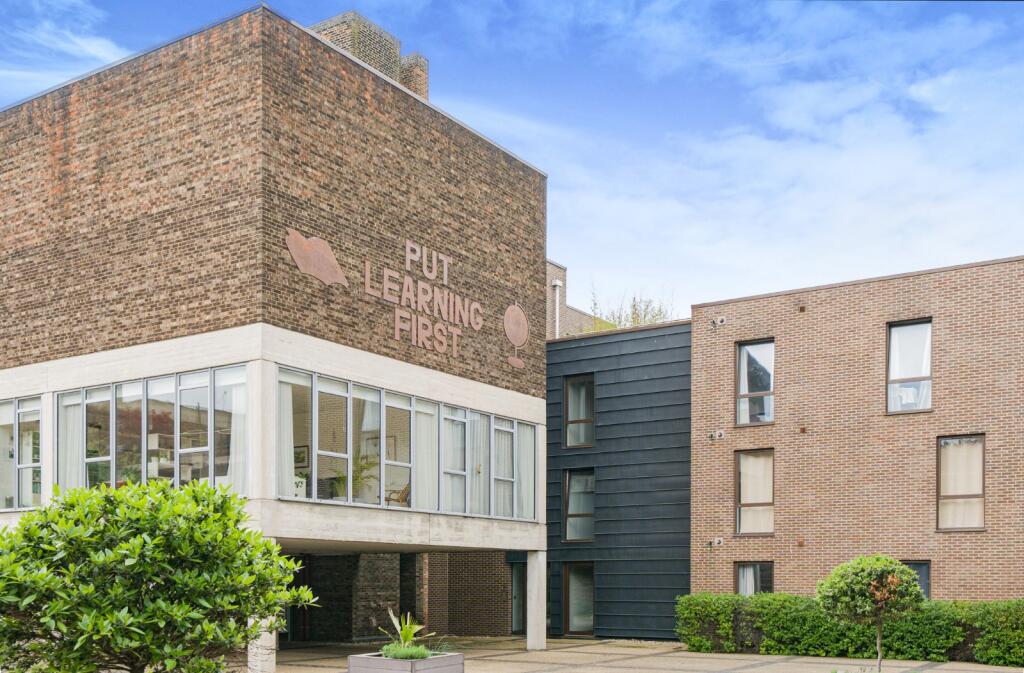 Main image of property: Cabanel Place, London, SE11