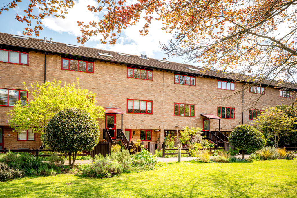 Main image of property: Wesley Square, London, W11