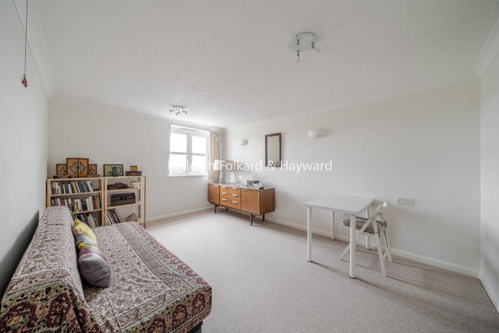 Main image of property: Church Crescent, London, N10