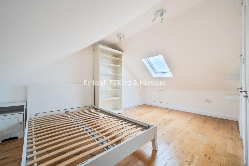 Main image of property: Bosworth Road, London, N11