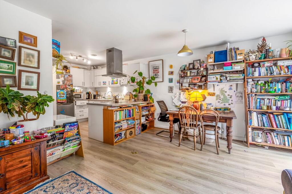 Main image of property: Vesta Road, London, SE4
