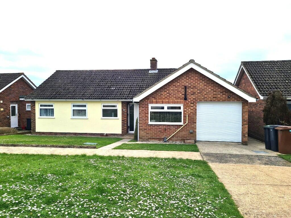 4 bedroom detached bungalow for sale in Danescourt Avenue, Stowmarket