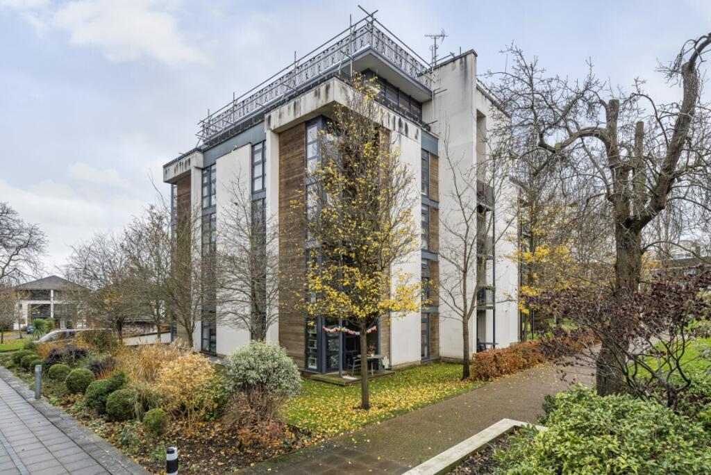Main image of property: Whitelands Crescent, Putney, London, SW18