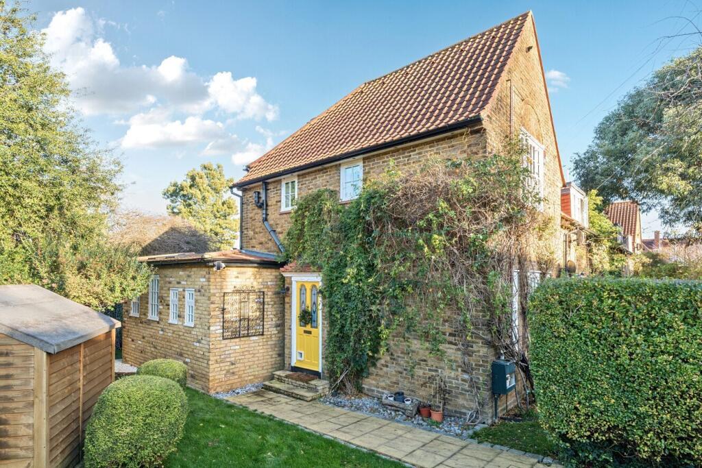 Main image of property: Torwood Road, Putney, London, SW15